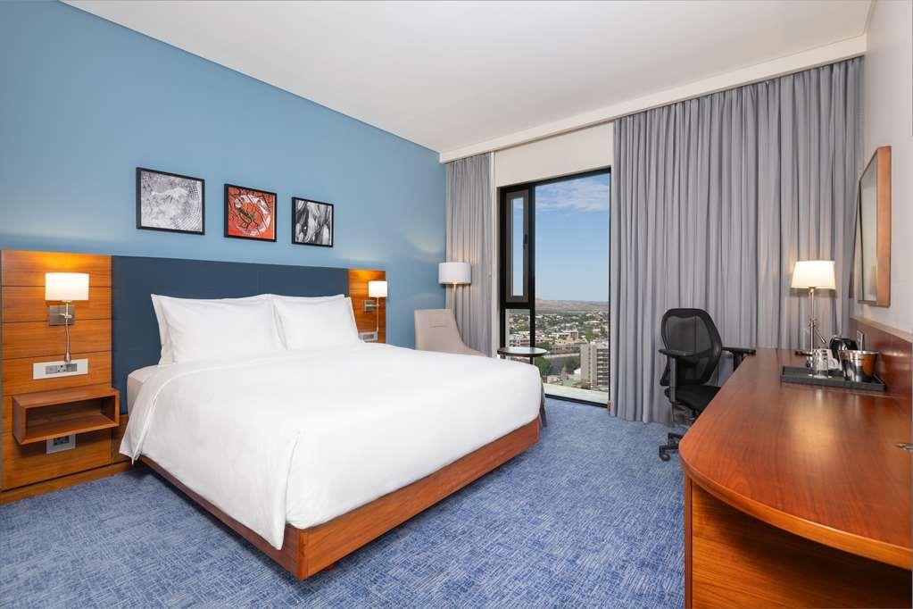 Hilton Garden Inn Windhoek Habitación foto