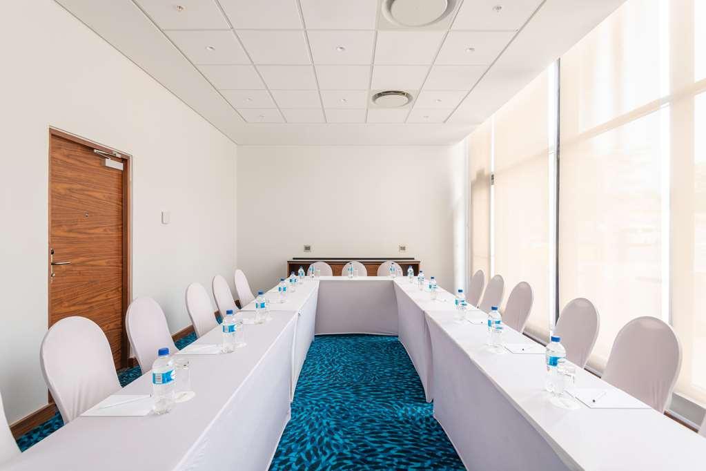 Hilton Garden Inn Windhoek Facilidades foto